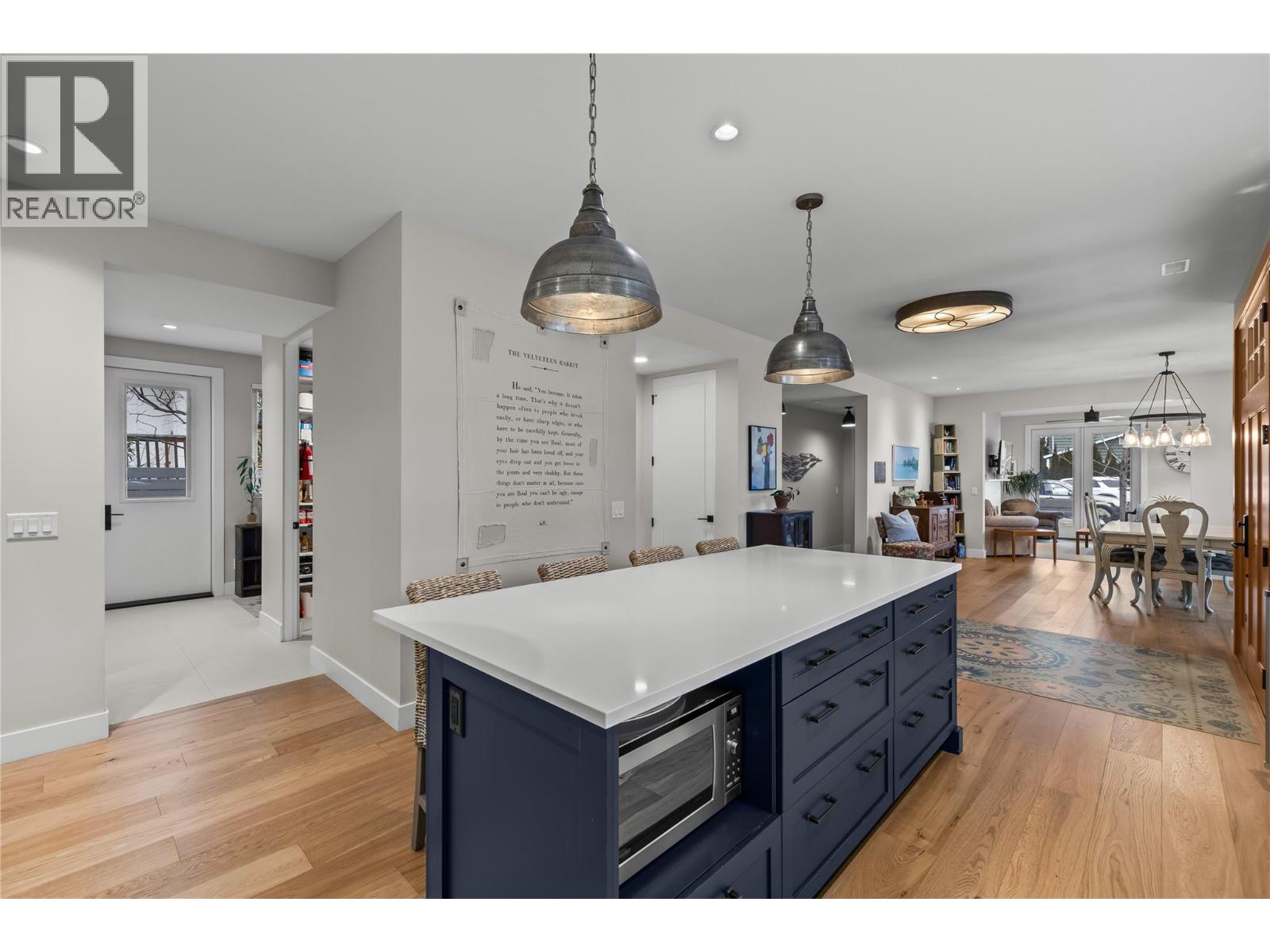 2050 Long Street