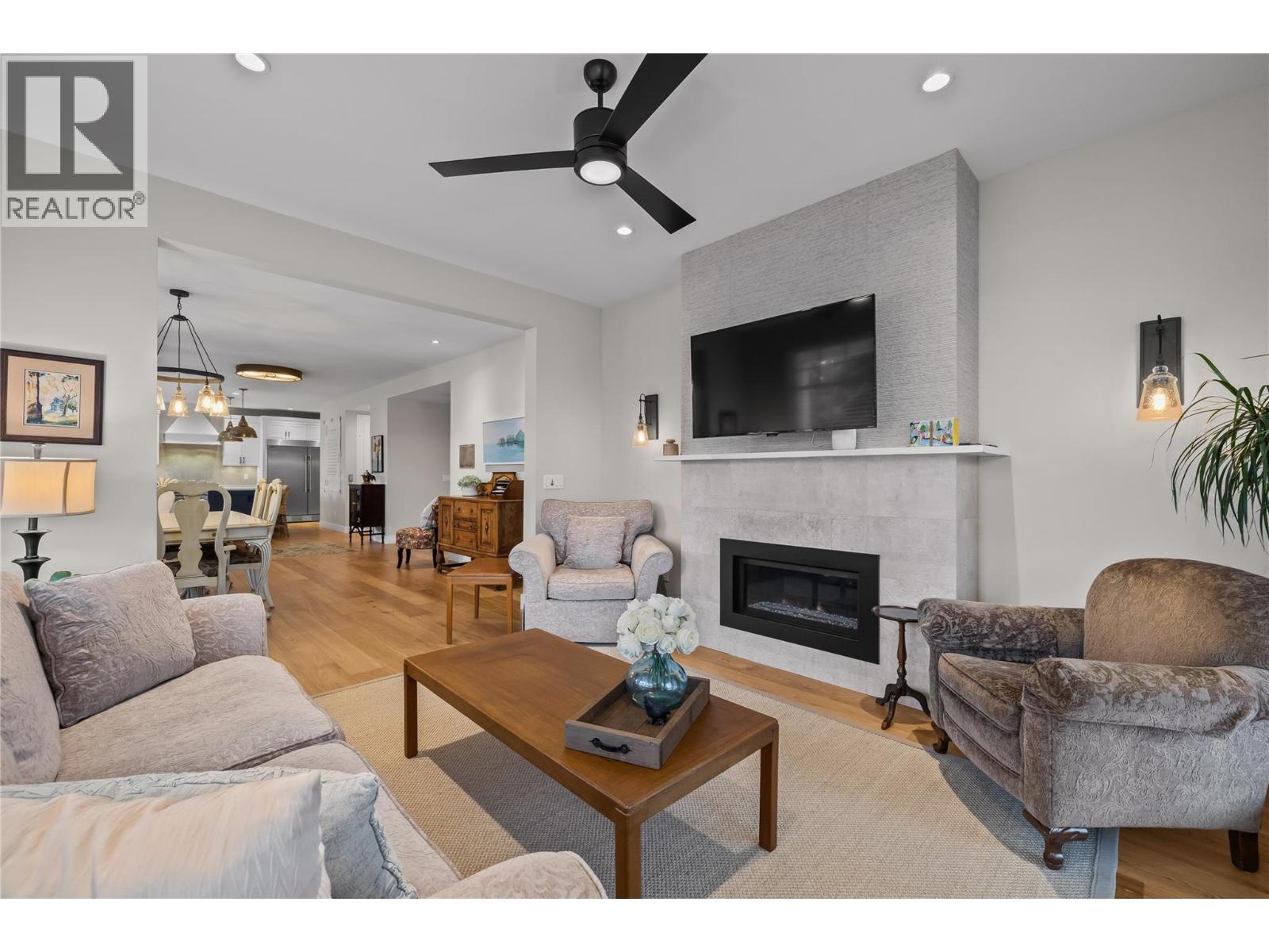 2050 Long Street