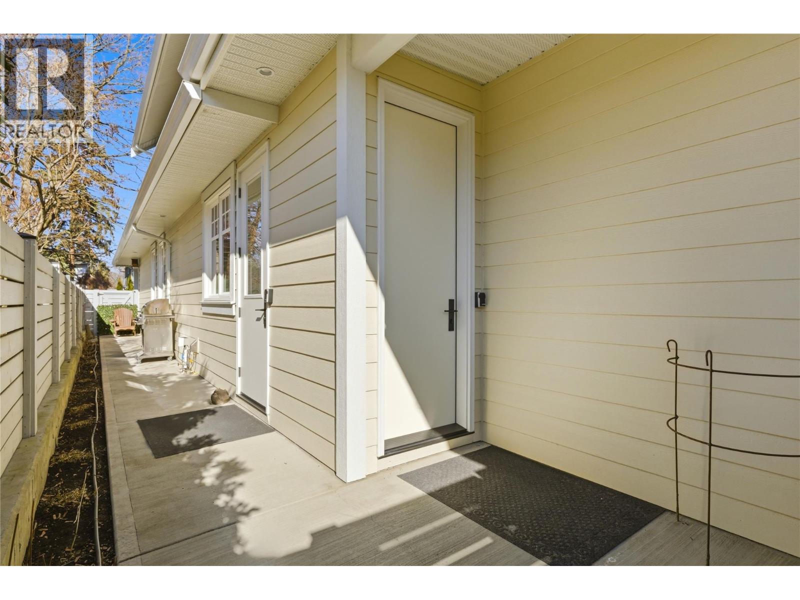 2050 Long Street