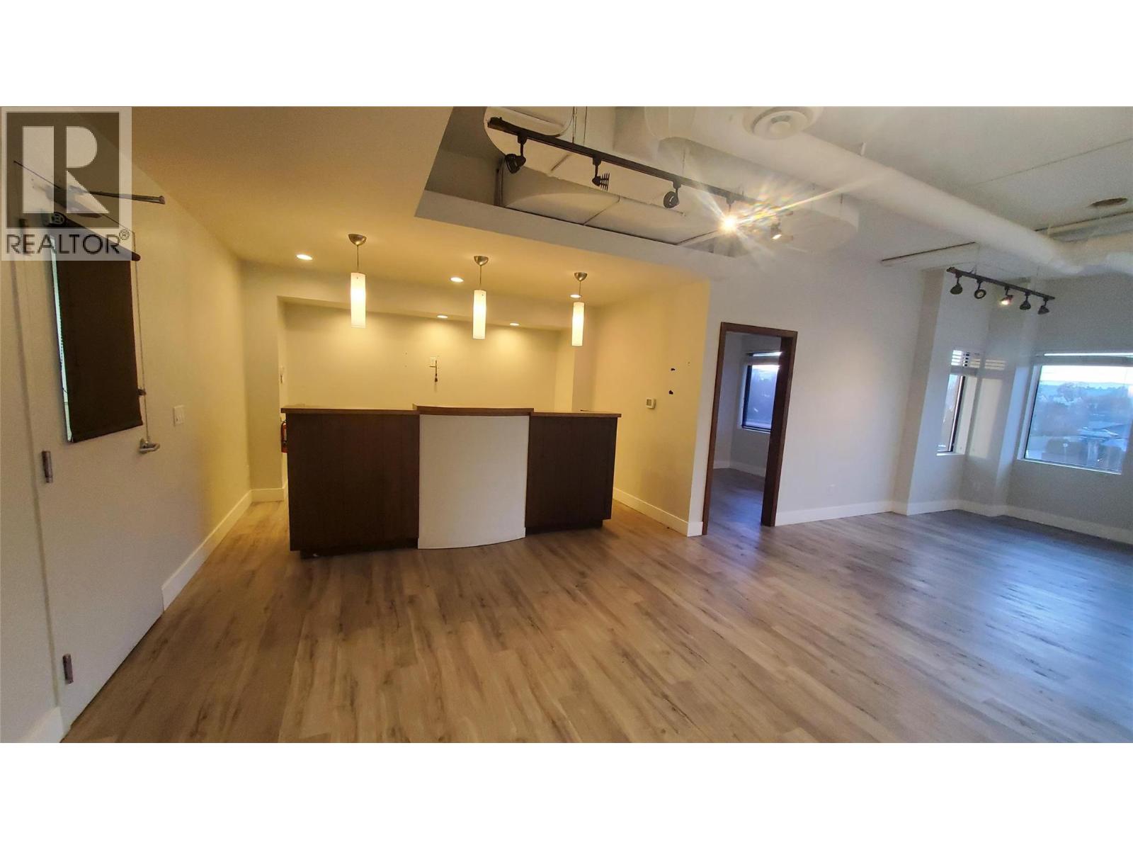 1740 Gordon Drive Unit# 204