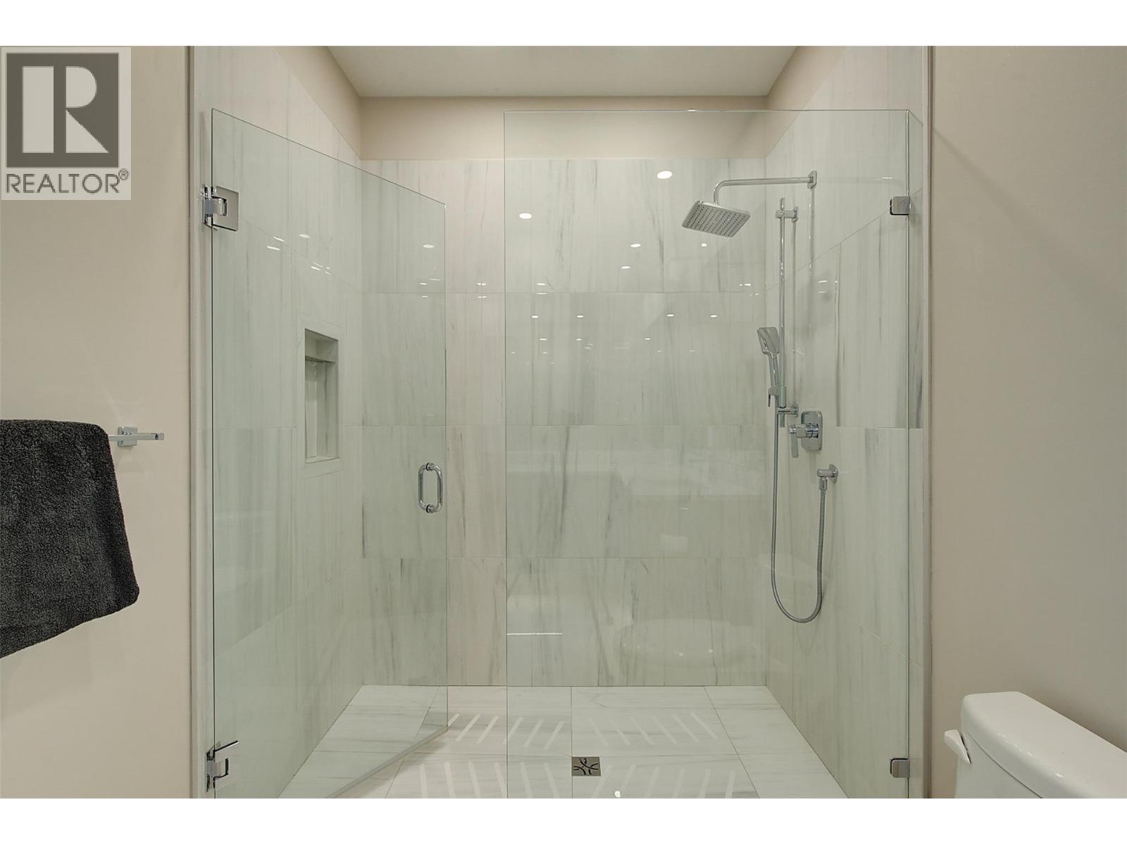 3475 Granite Close Unit# 401