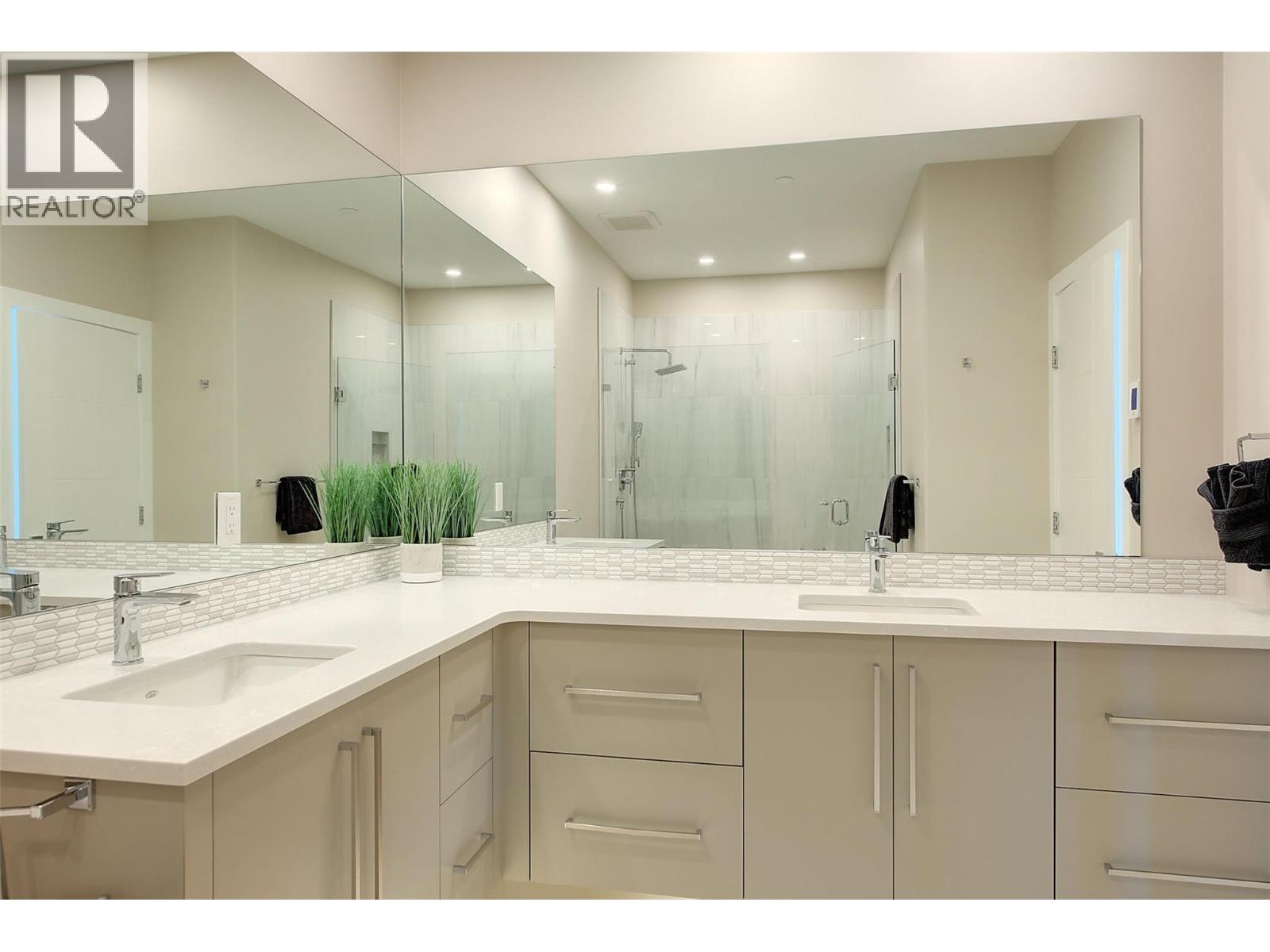 3475 Granite Close Unit# 401