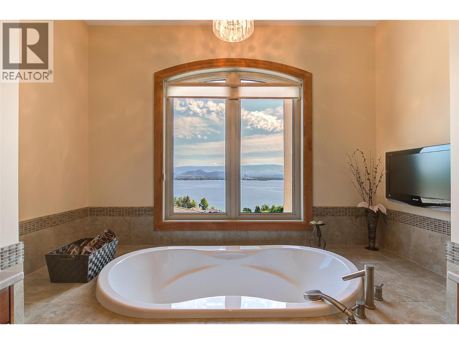 2513 Casa Palmero Drive