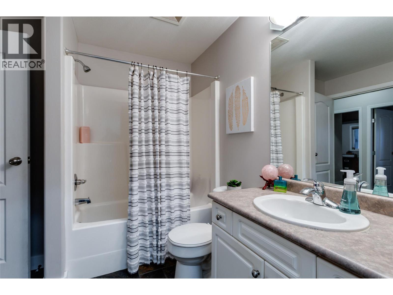 2300 Benvoulin Road Unit# 103