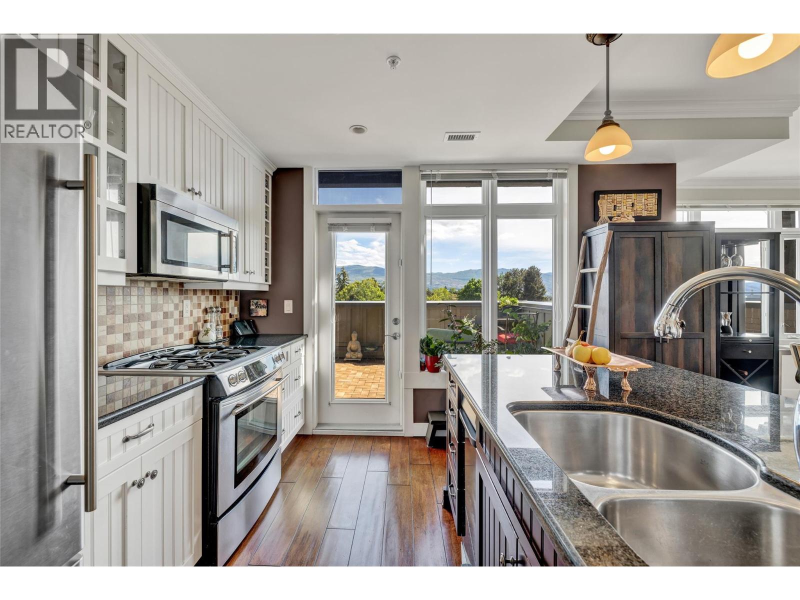 2901 Abbott Street Unit# 305