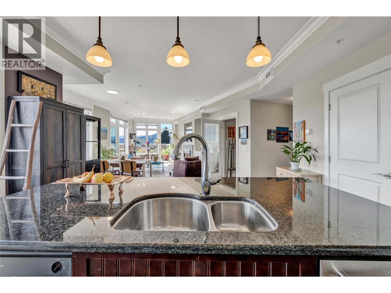 2901 Abbott Street Unit# 305
