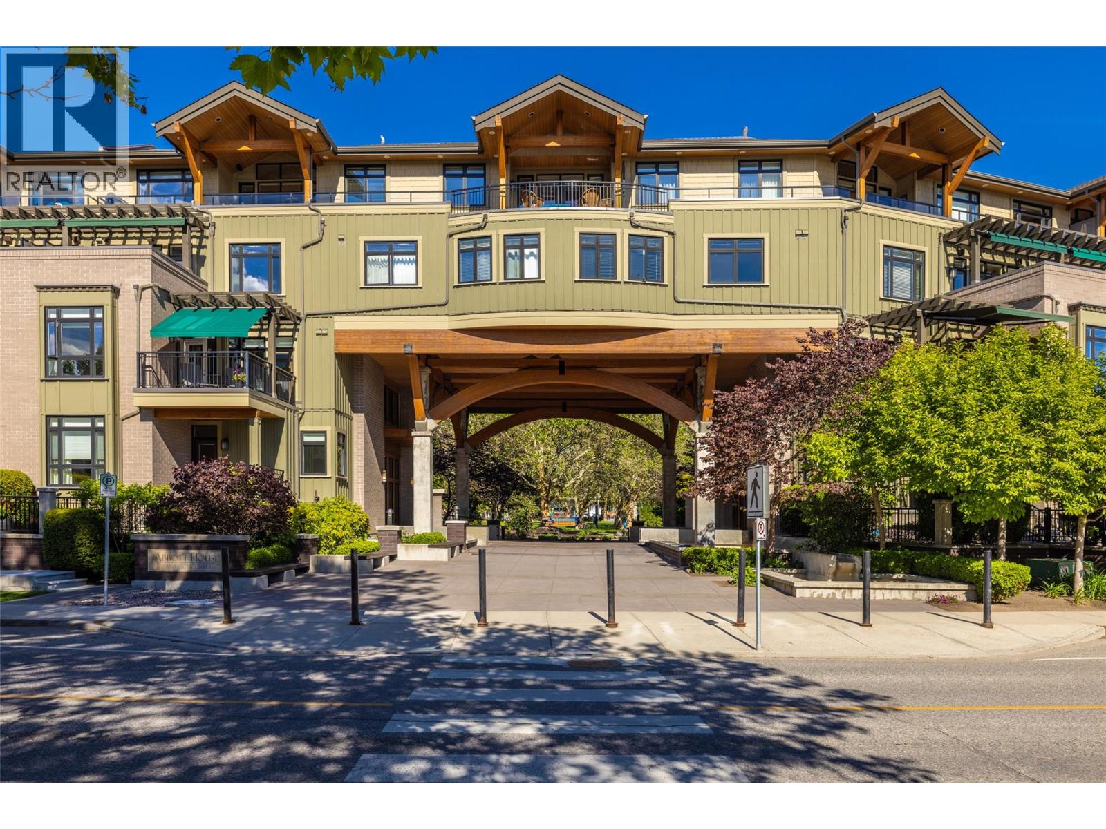 2901 Abbott Street Unit# 305