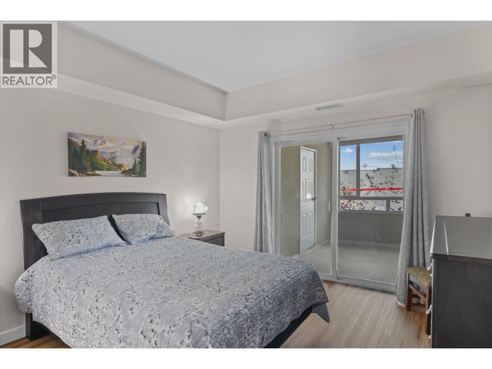 1963 Durnin Road Unit# 303