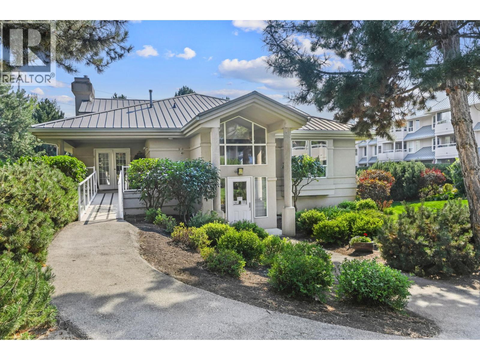 1963 Durnin Road Unit# 303