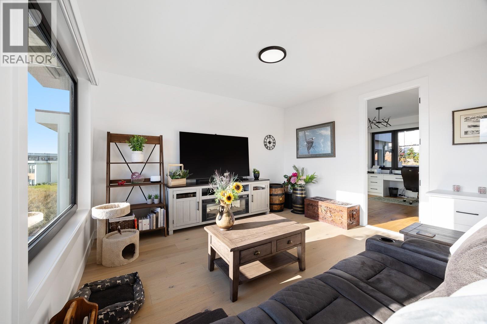 1102 Carnoustie Drive