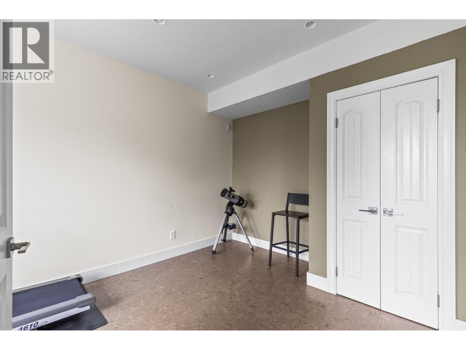 546 Gowen Place