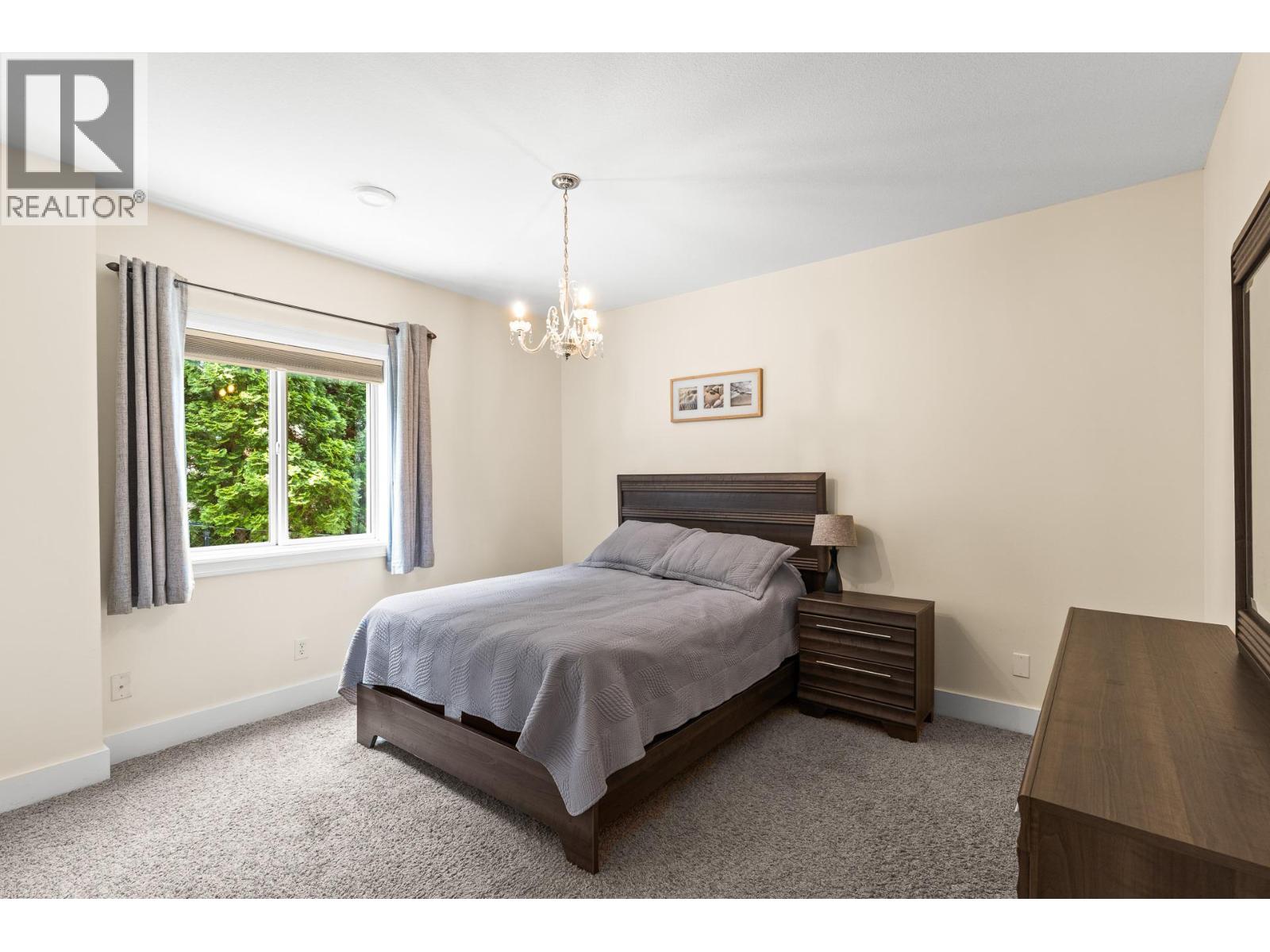 546 Gowen Place