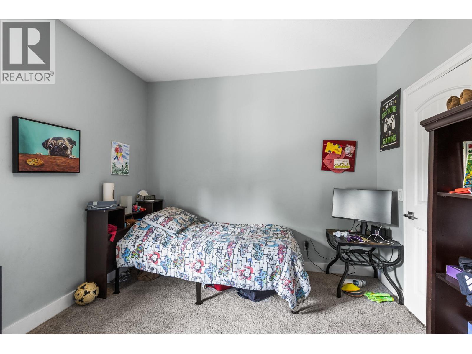 546 Gowen Place