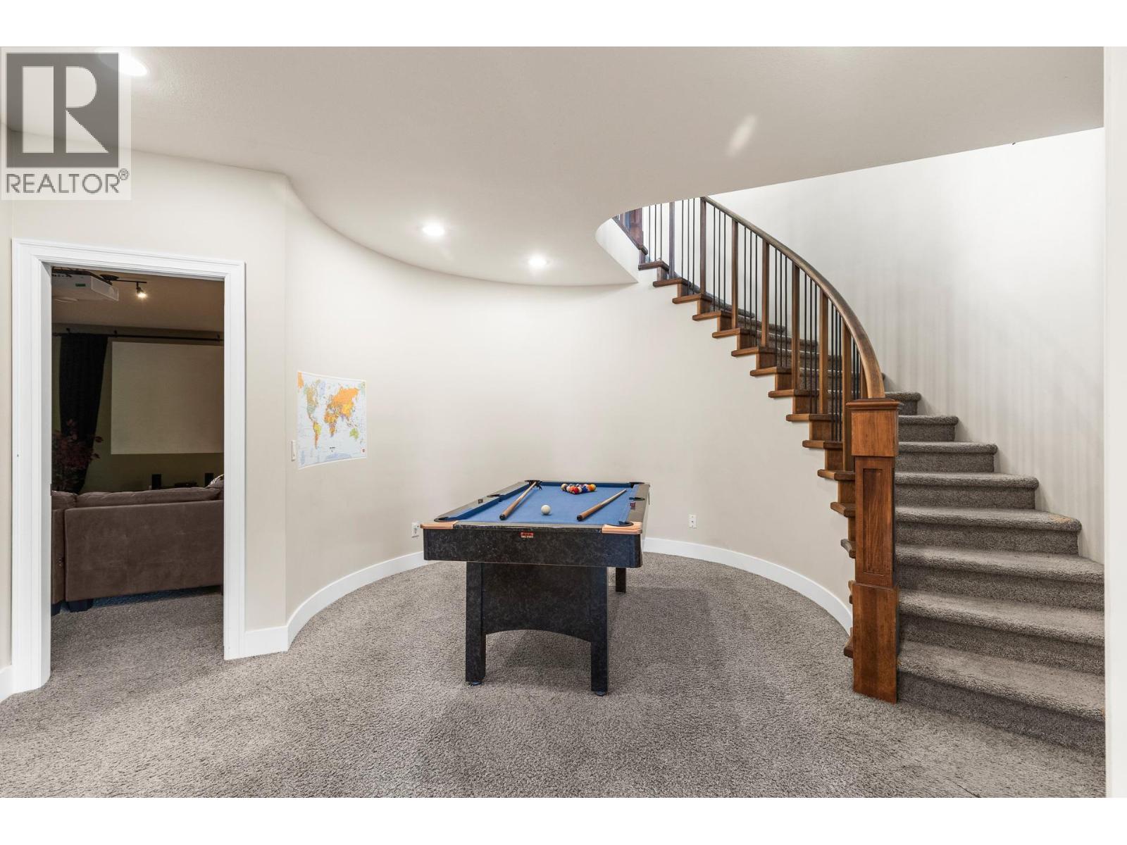 546 Gowen Place