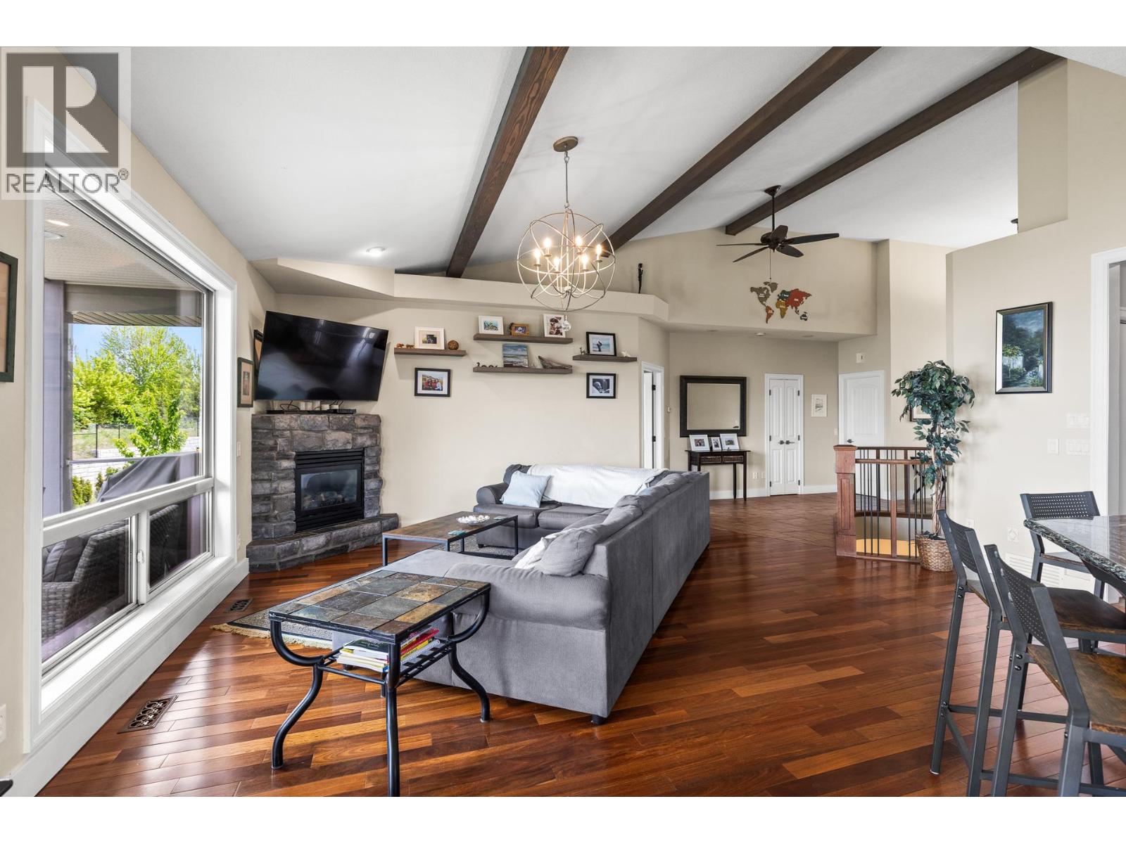 546 Gowen Place