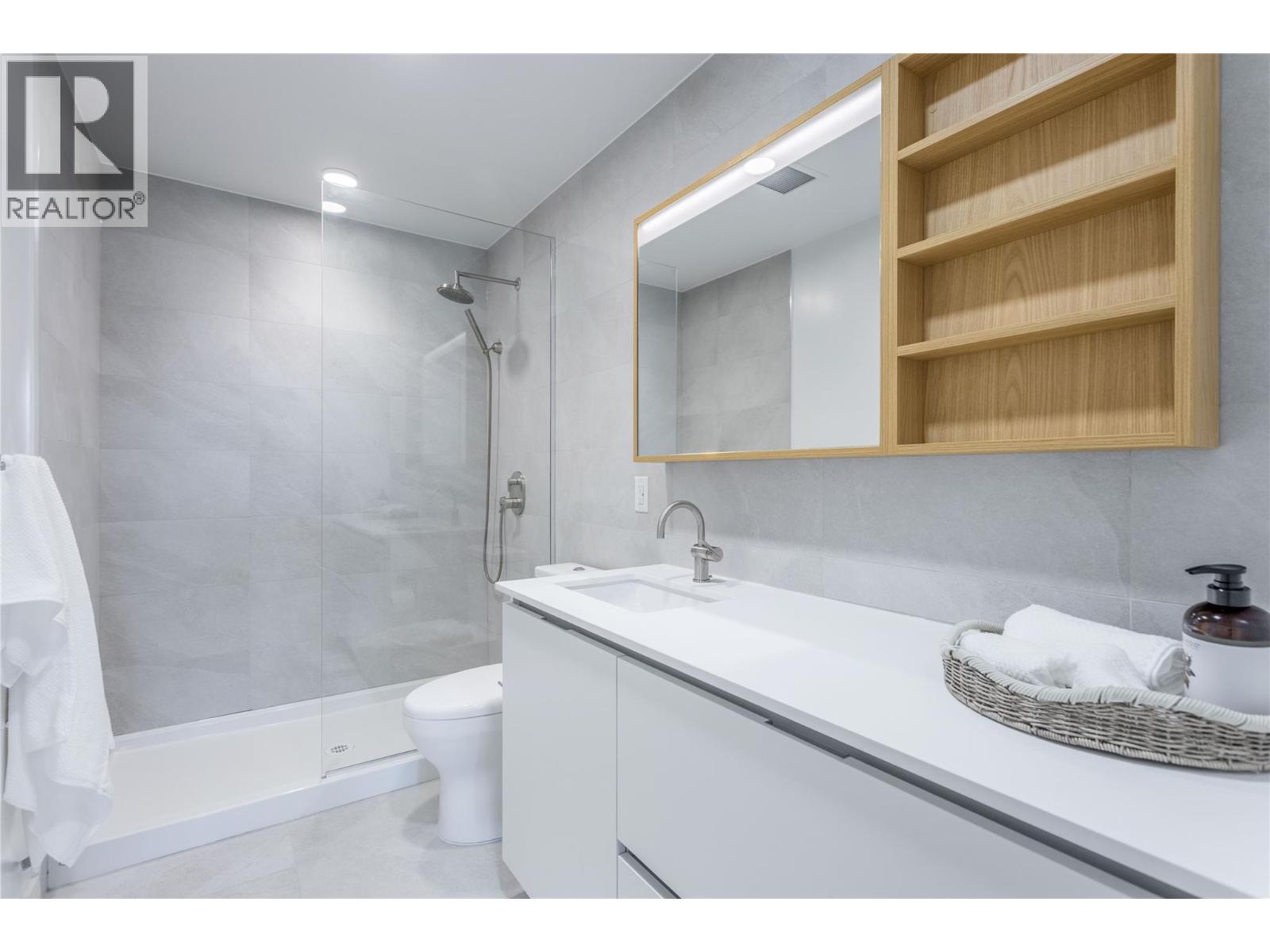 2760 Olalla Road Unit# 206