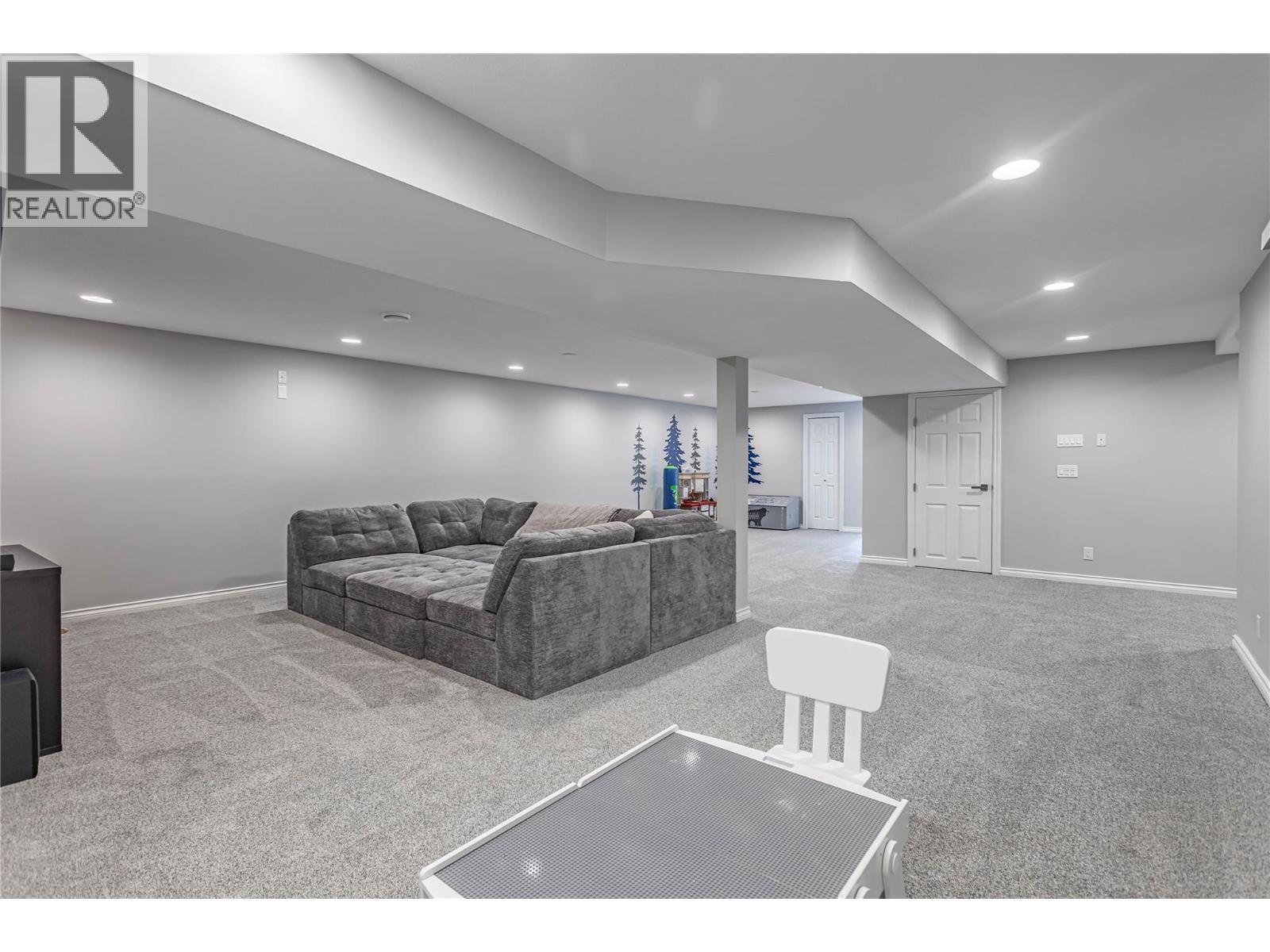 3350 Larkspur Court