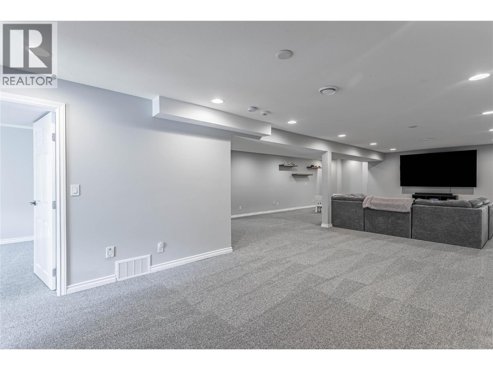 3350 Larkspur Court