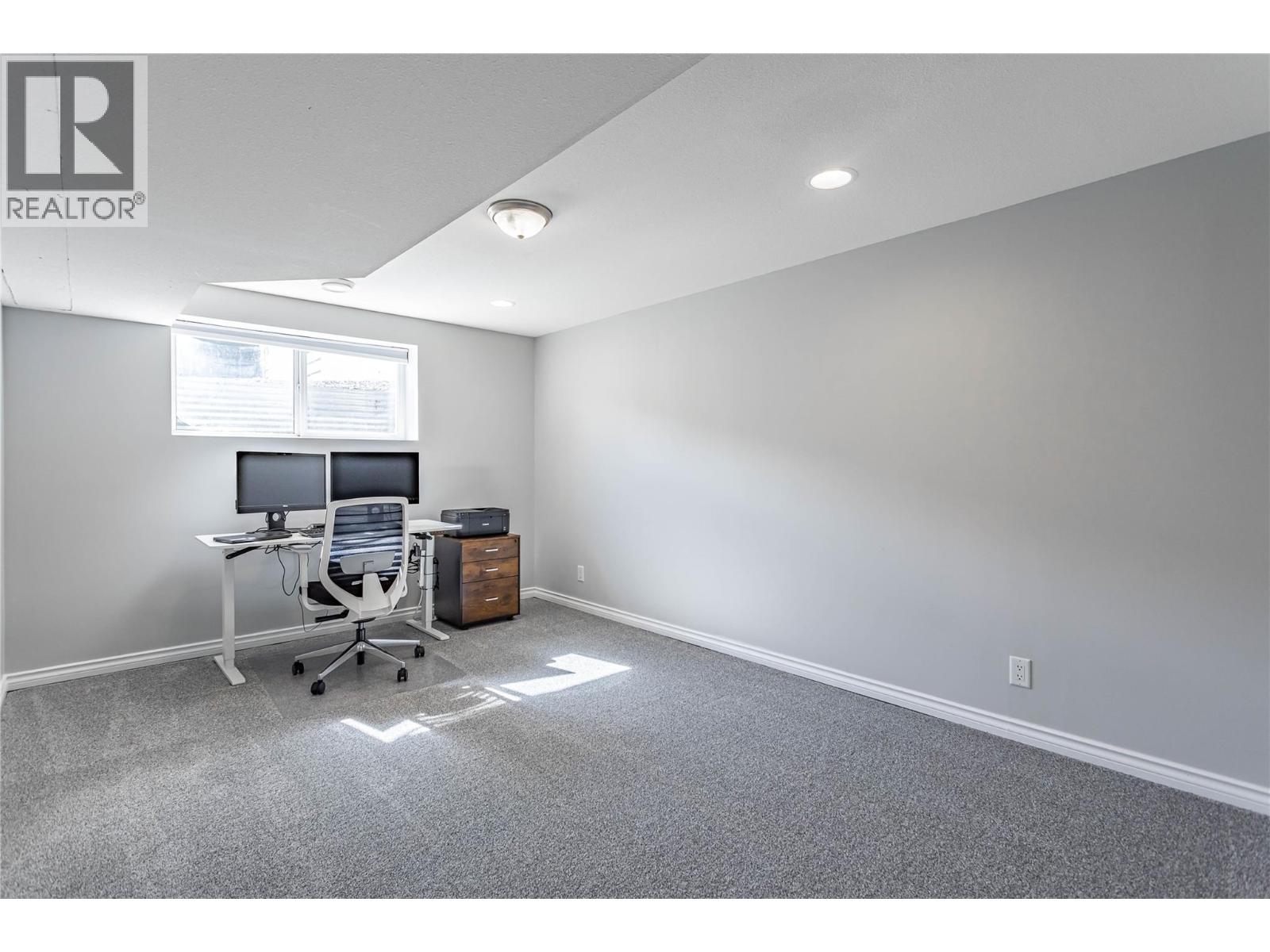 3350 Larkspur Court