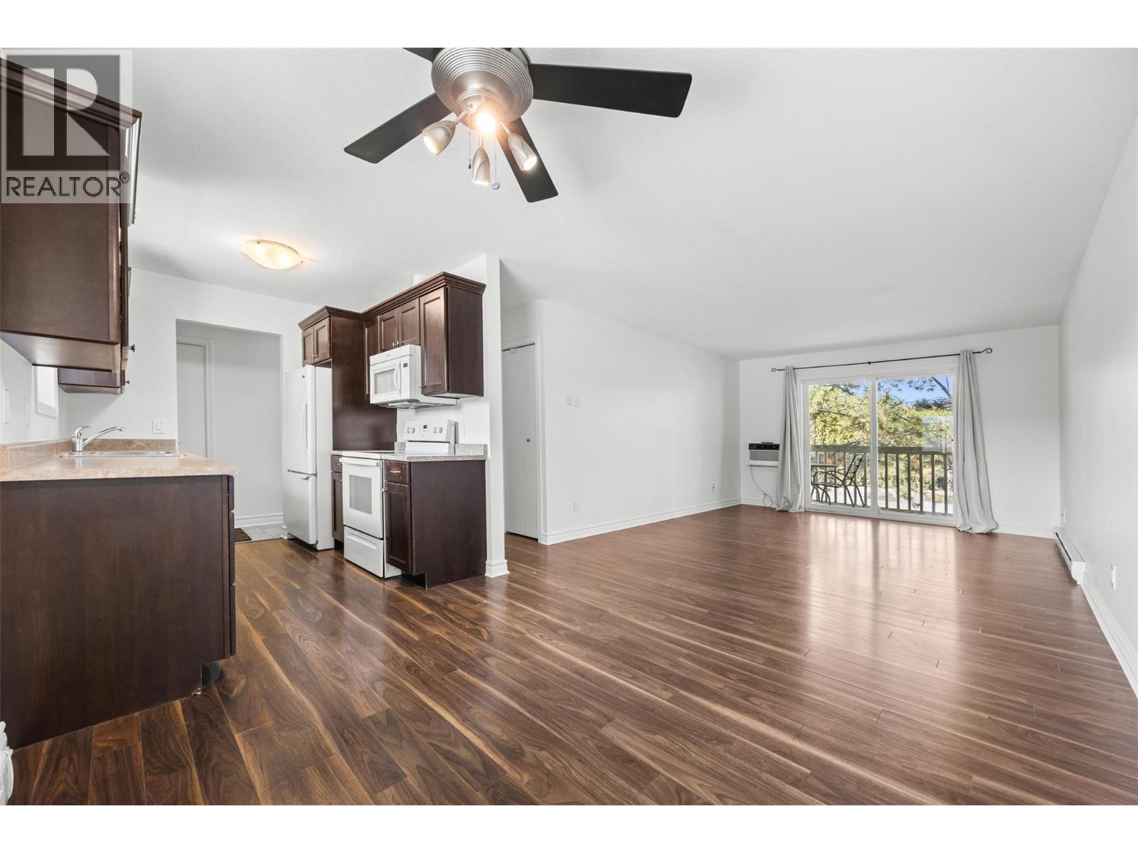 135 Woods Road Unit# 201