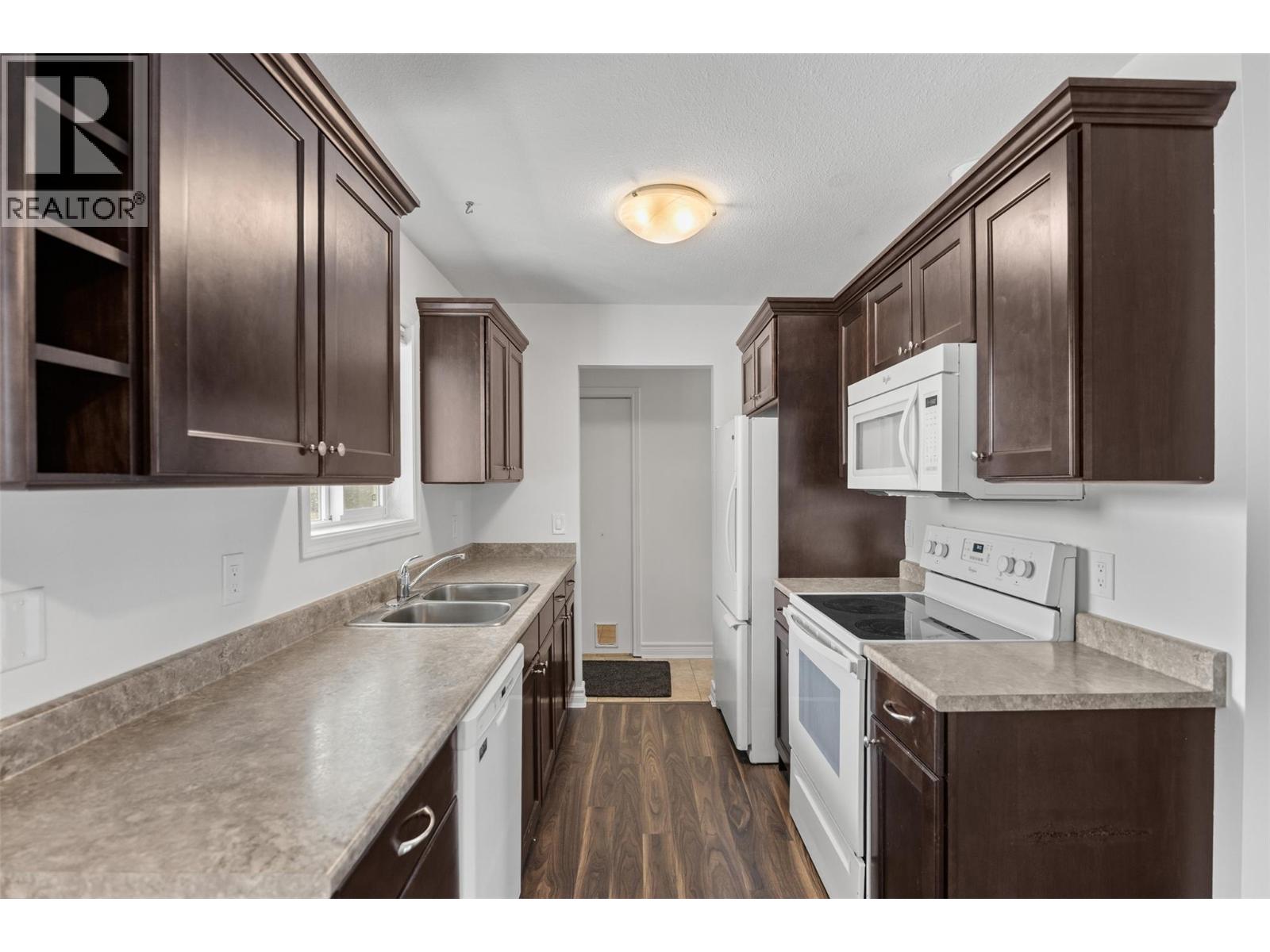 135 Woods Road Unit# 201