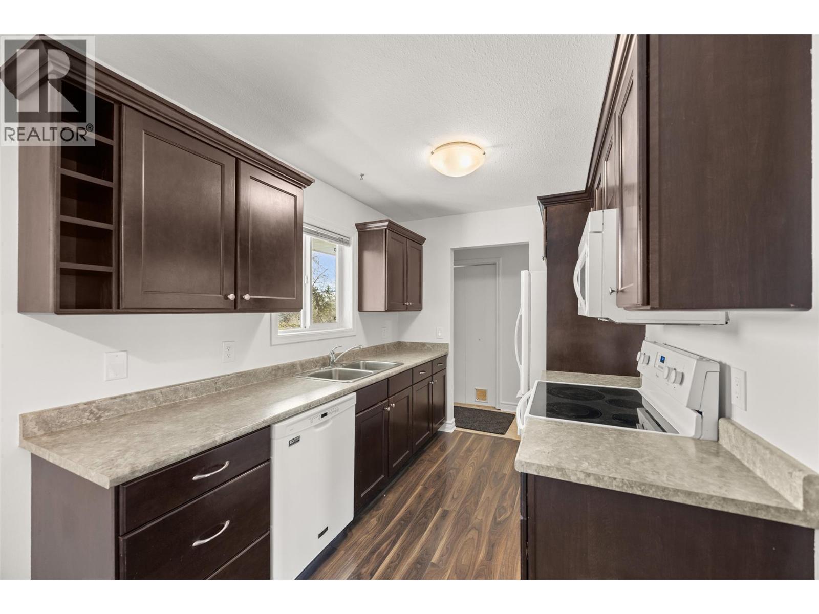 135 Woods Road Unit# 201