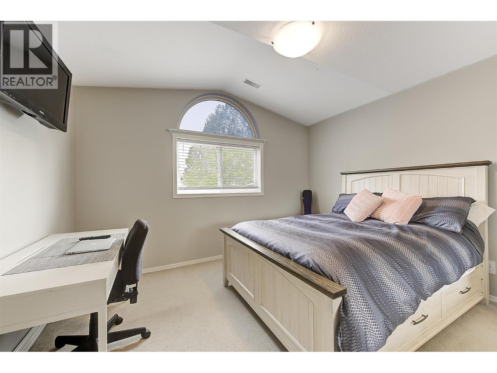 133 Wyndham Crescent Unit# 110