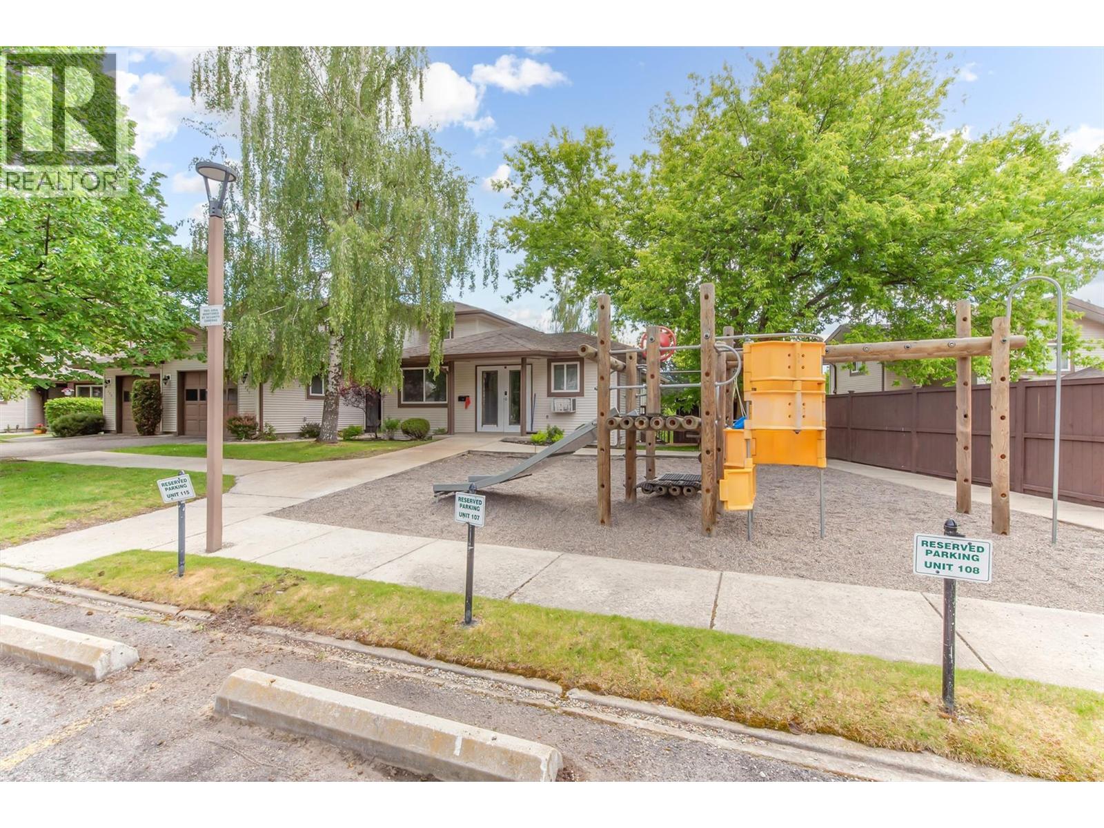 133 Wyndham Crescent Unit# 110