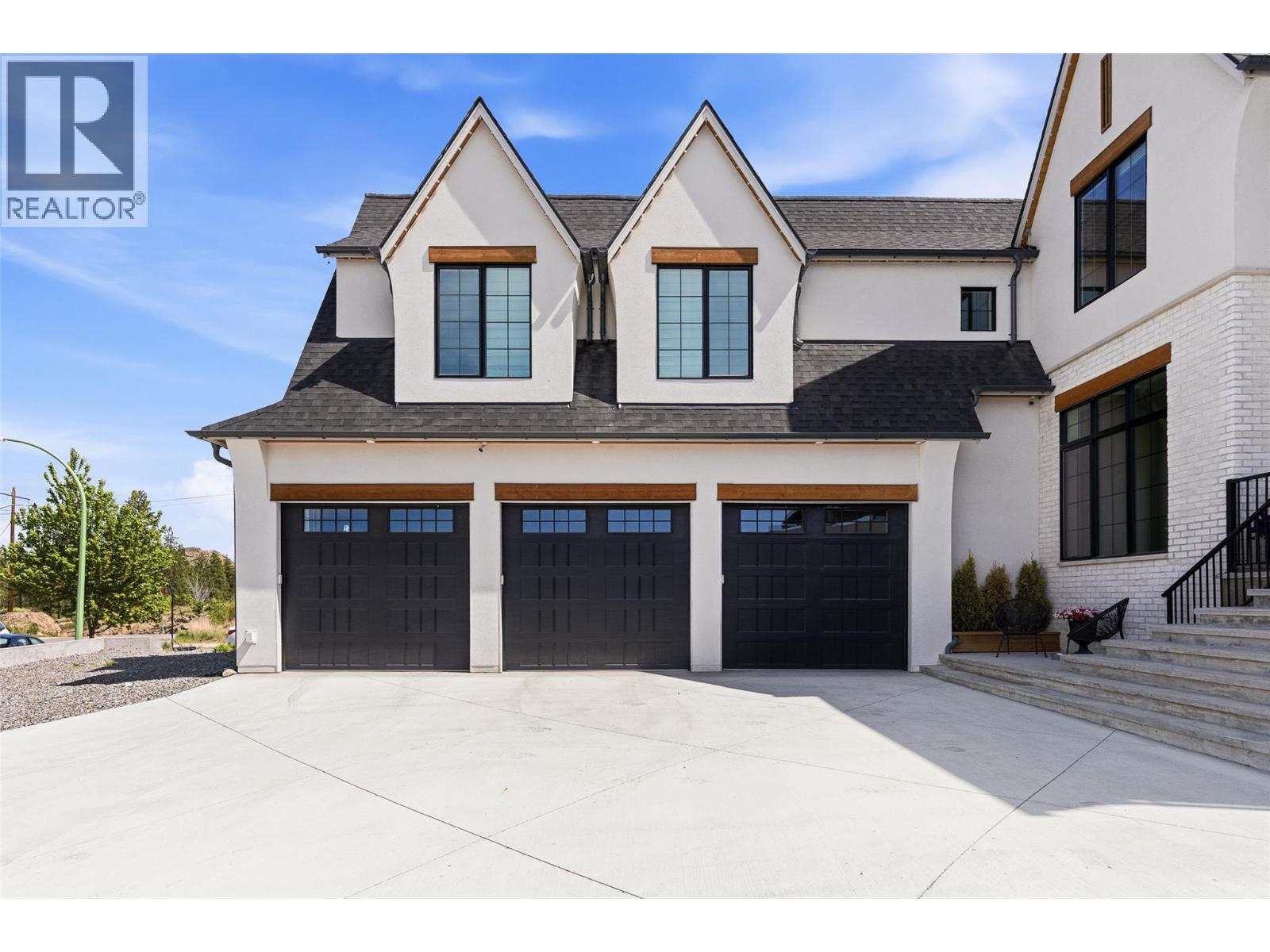 622 Trumpeter Road
