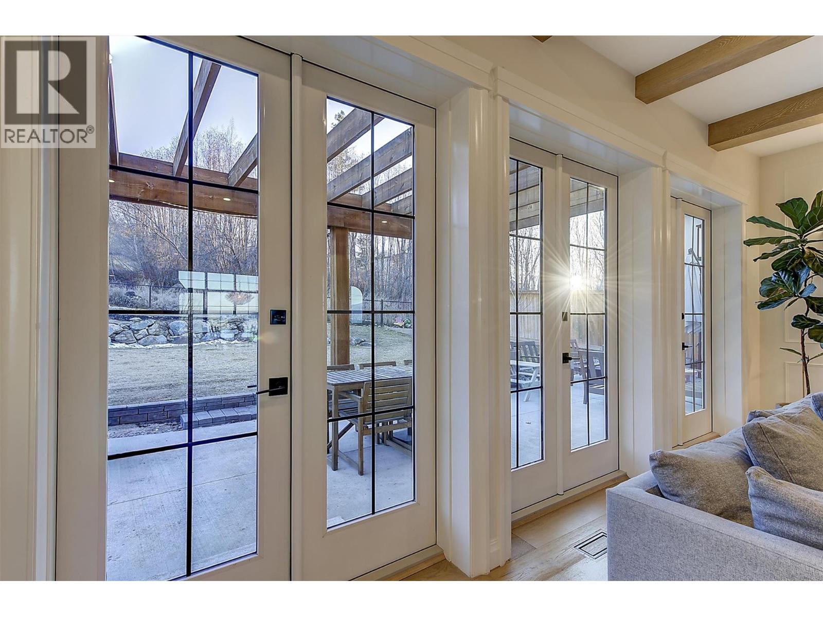 622 Trumpeter Road