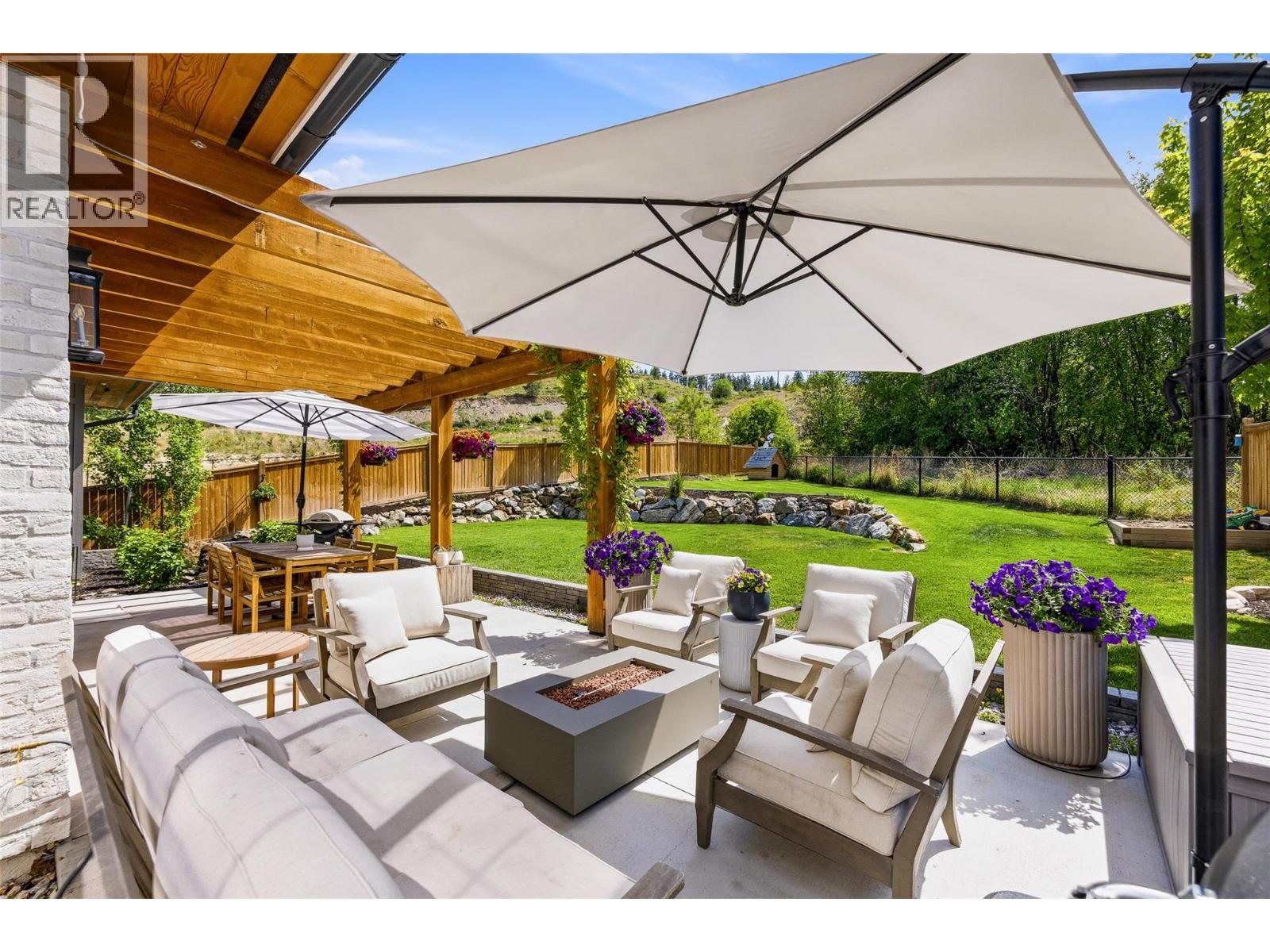 622 Trumpeter Road