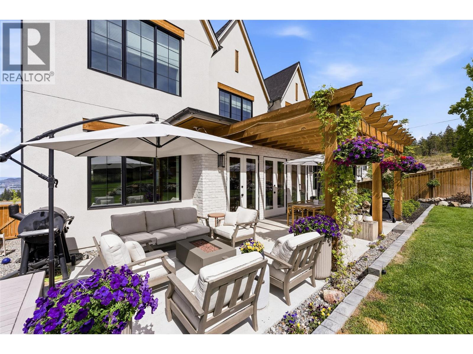 622 Trumpeter Road