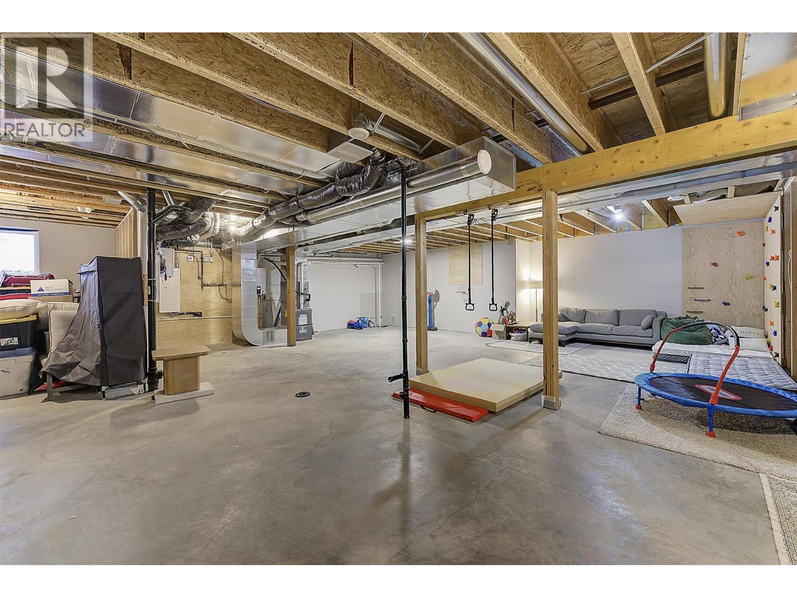 622 Trumpeter Road