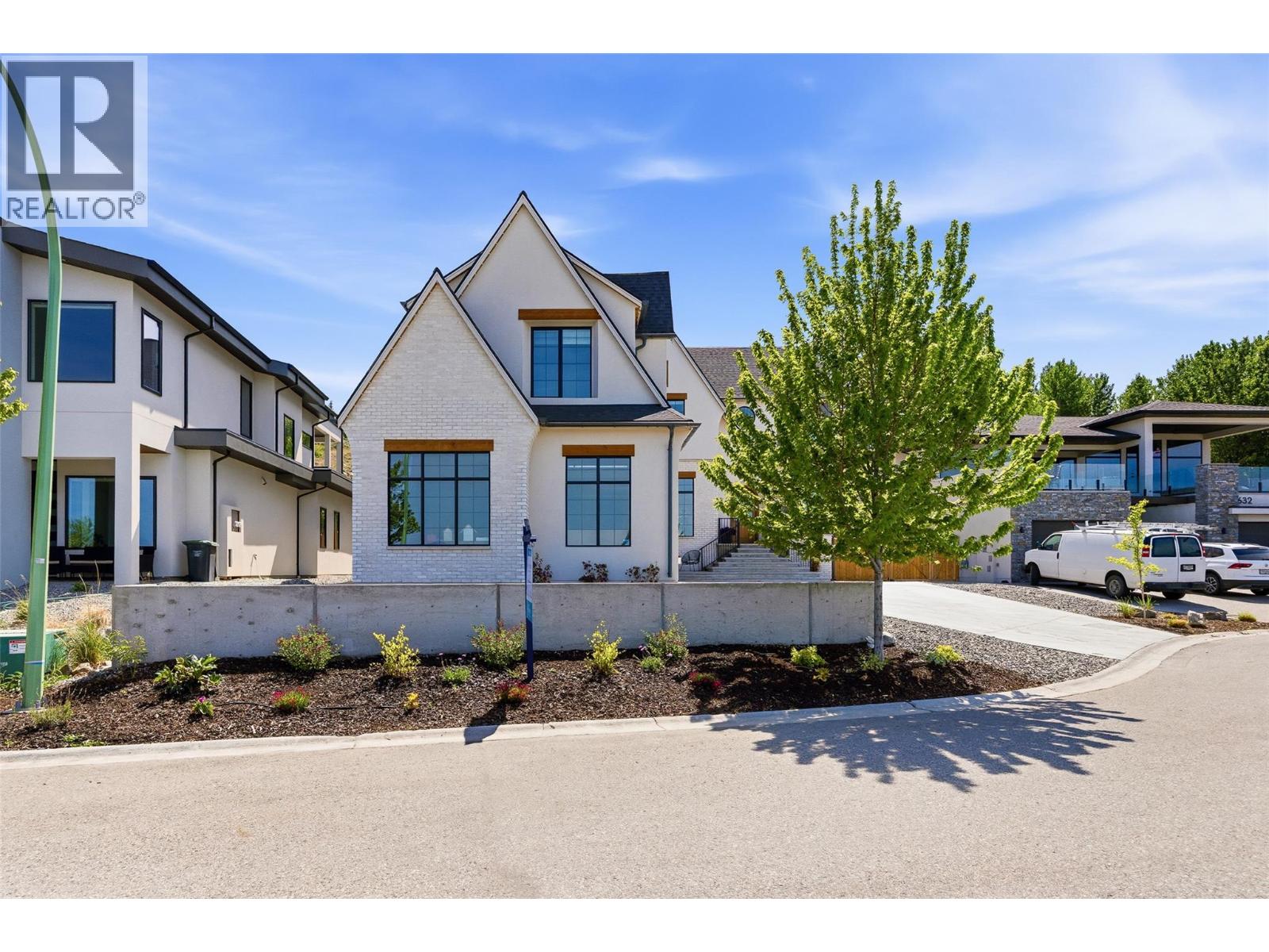 622 Trumpeter Road