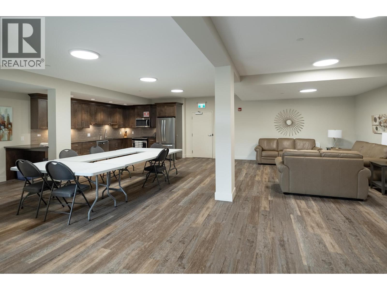 3865 Truswell Road Unit# 204