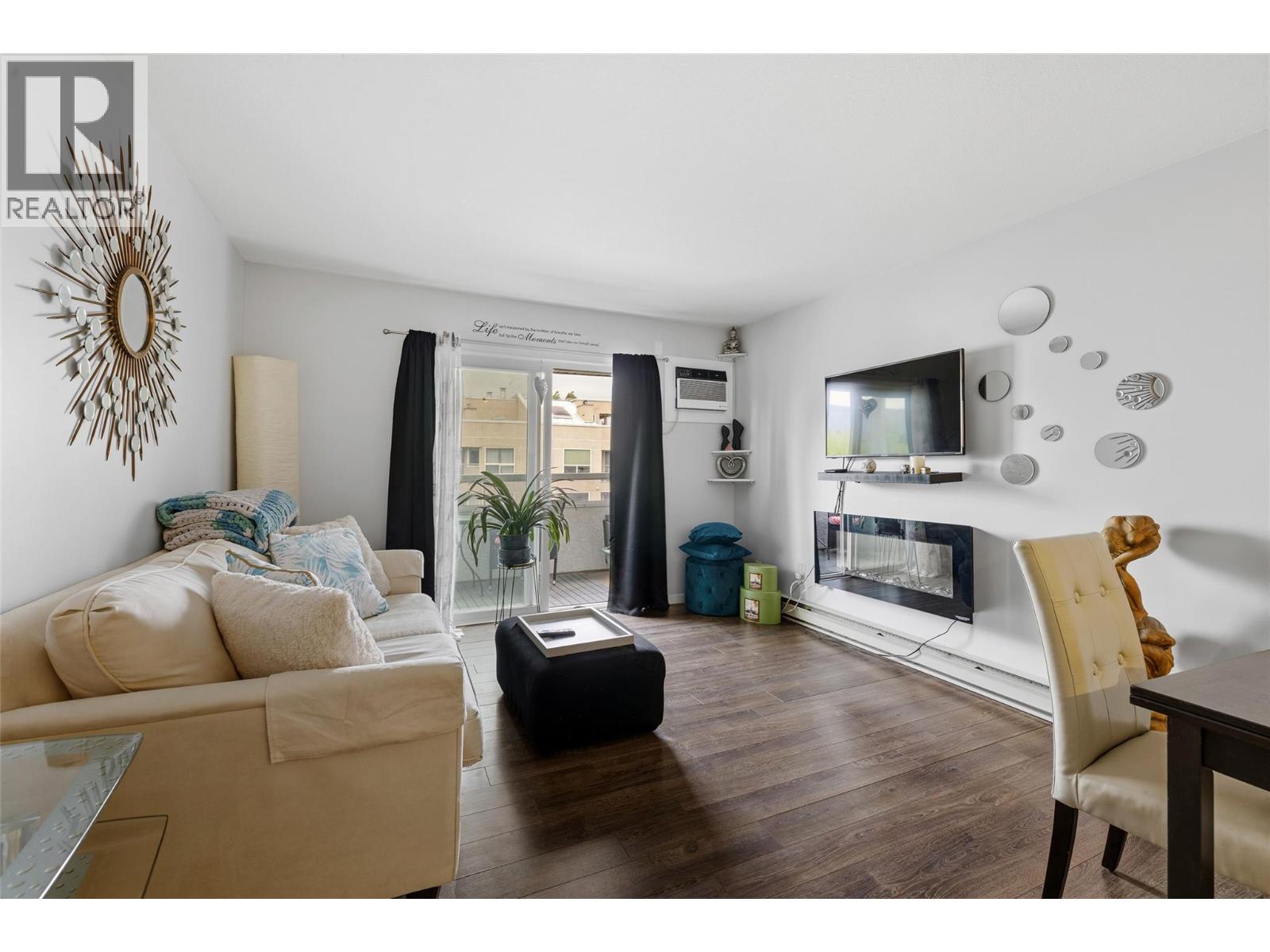 3155 De Montreuil Court Unit# 405