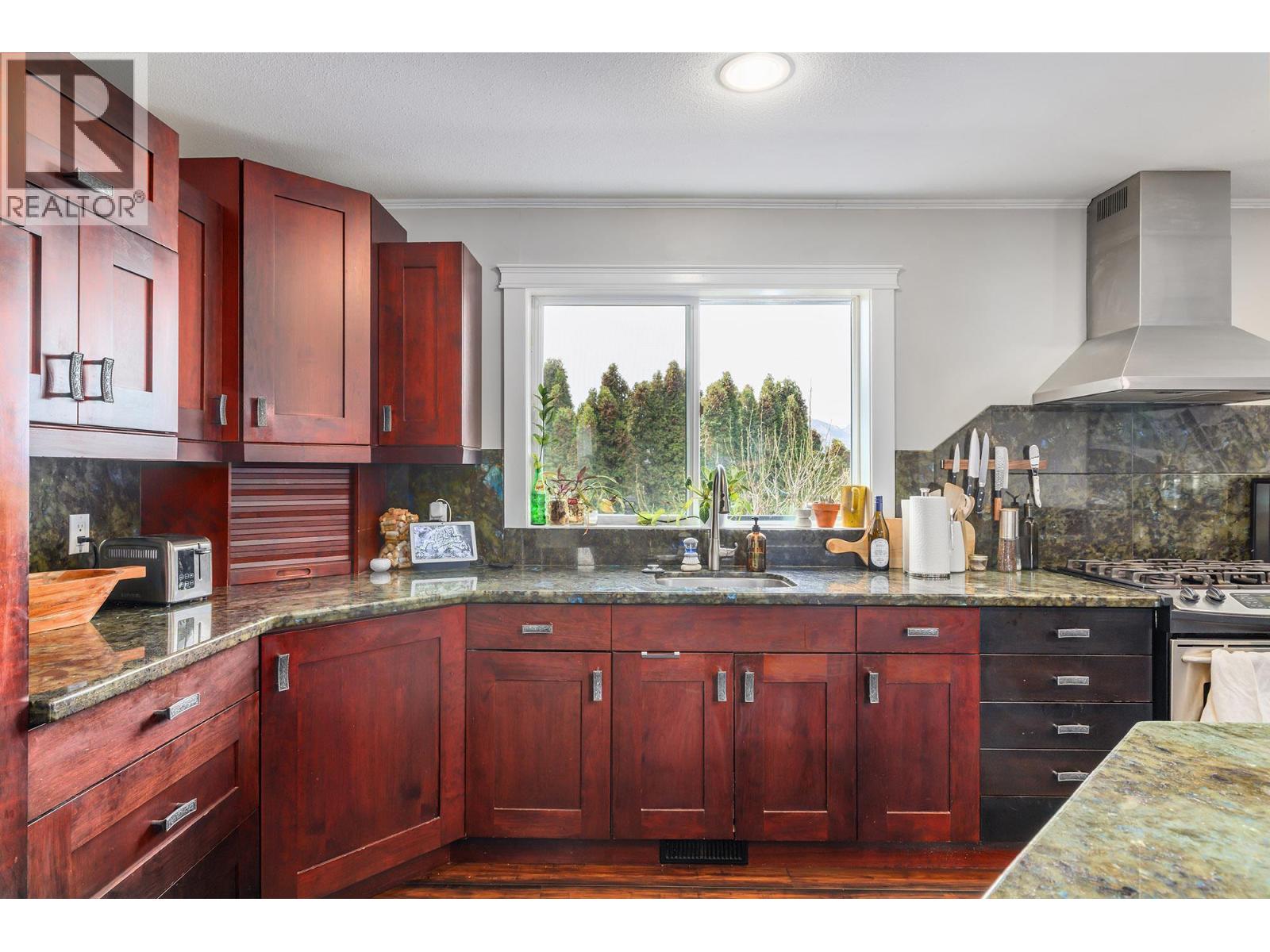 1185 Sunnyside Road