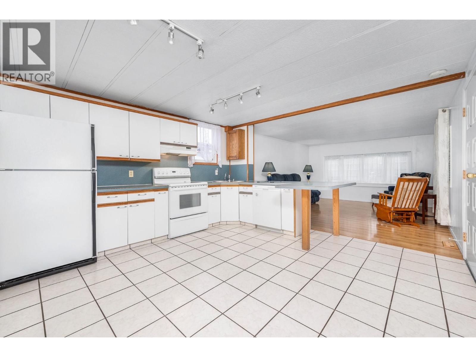 720 Commonwealth Road Unit# 64