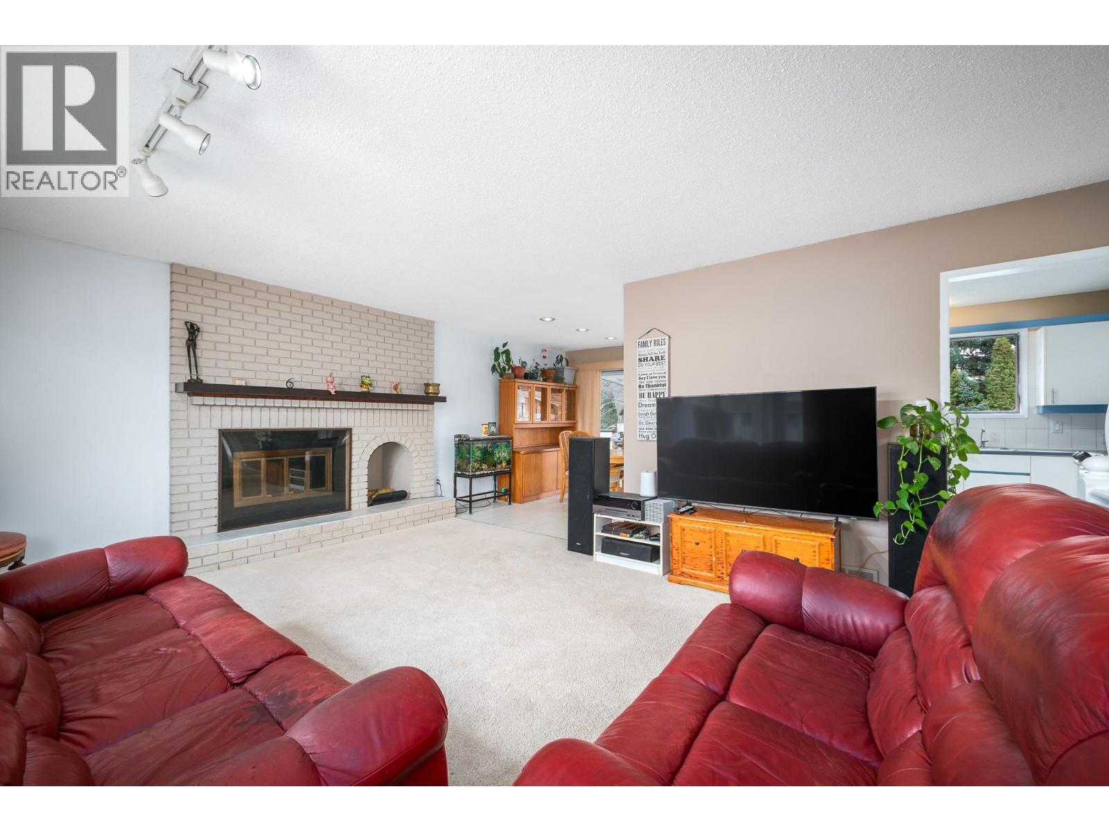 885 Camelia Road