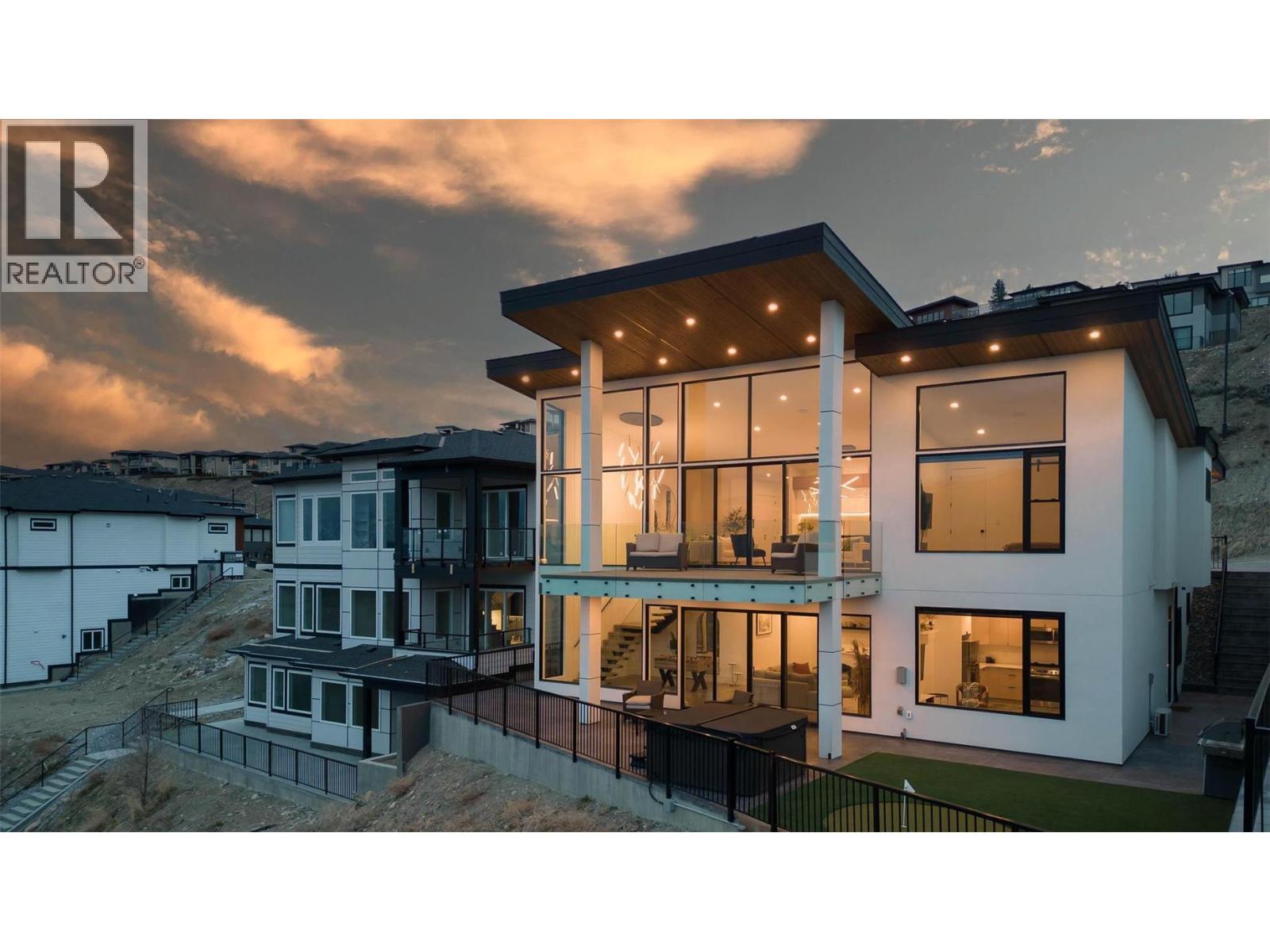 1505 Fairwood Lane