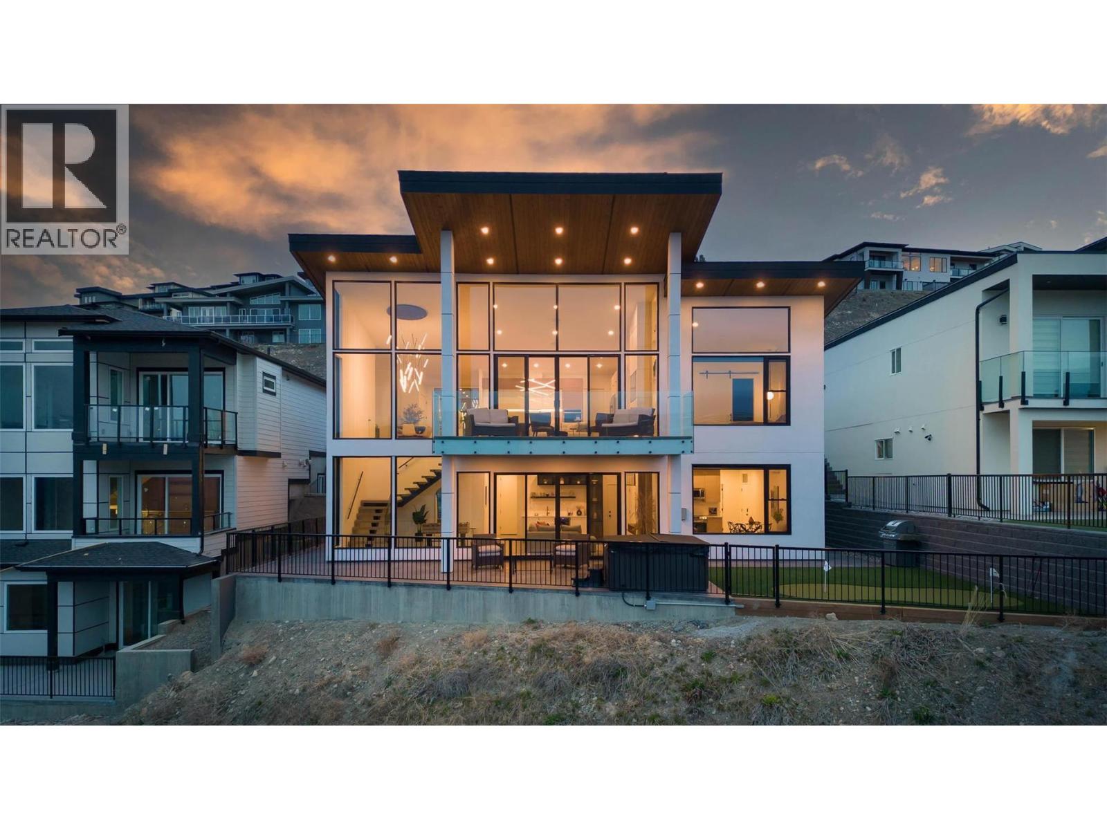 1505 Fairwood Lane