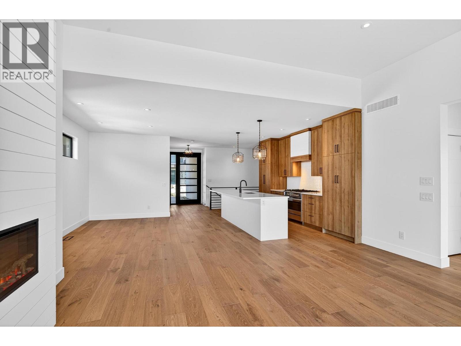 9201 Okanagan Centre Road W Unit# 2