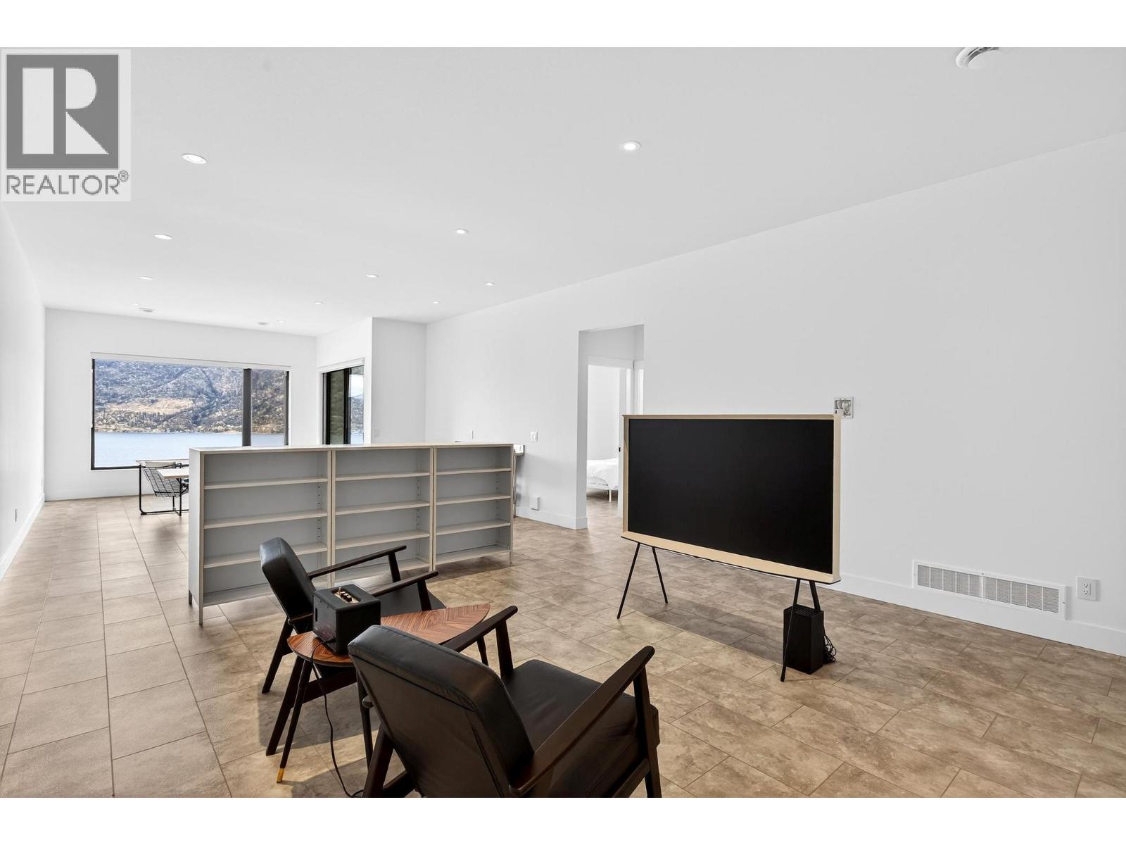 9201 Okanagan Centre Road W Unit# 2