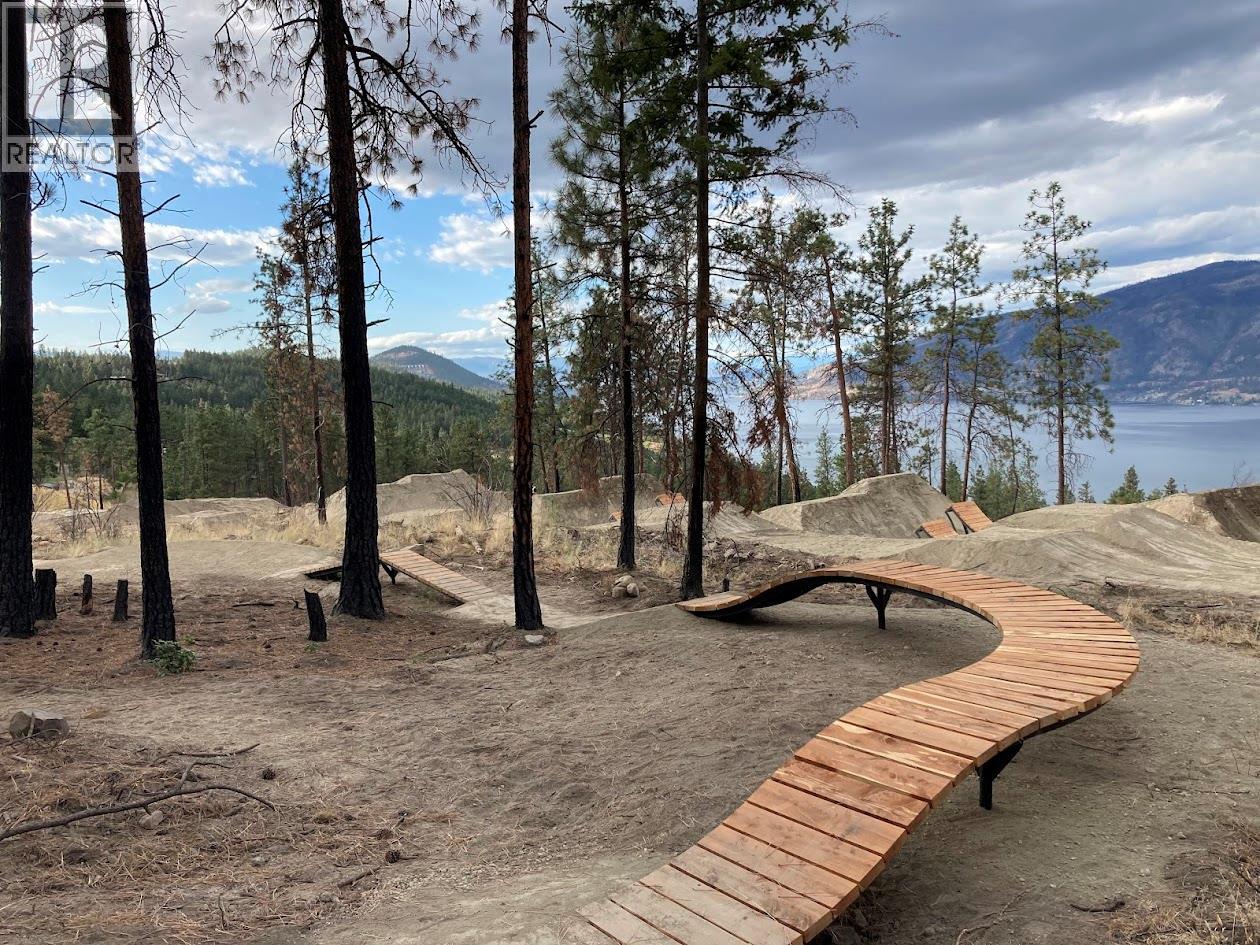 9201 Okanagan Centre Road W Unit# 2