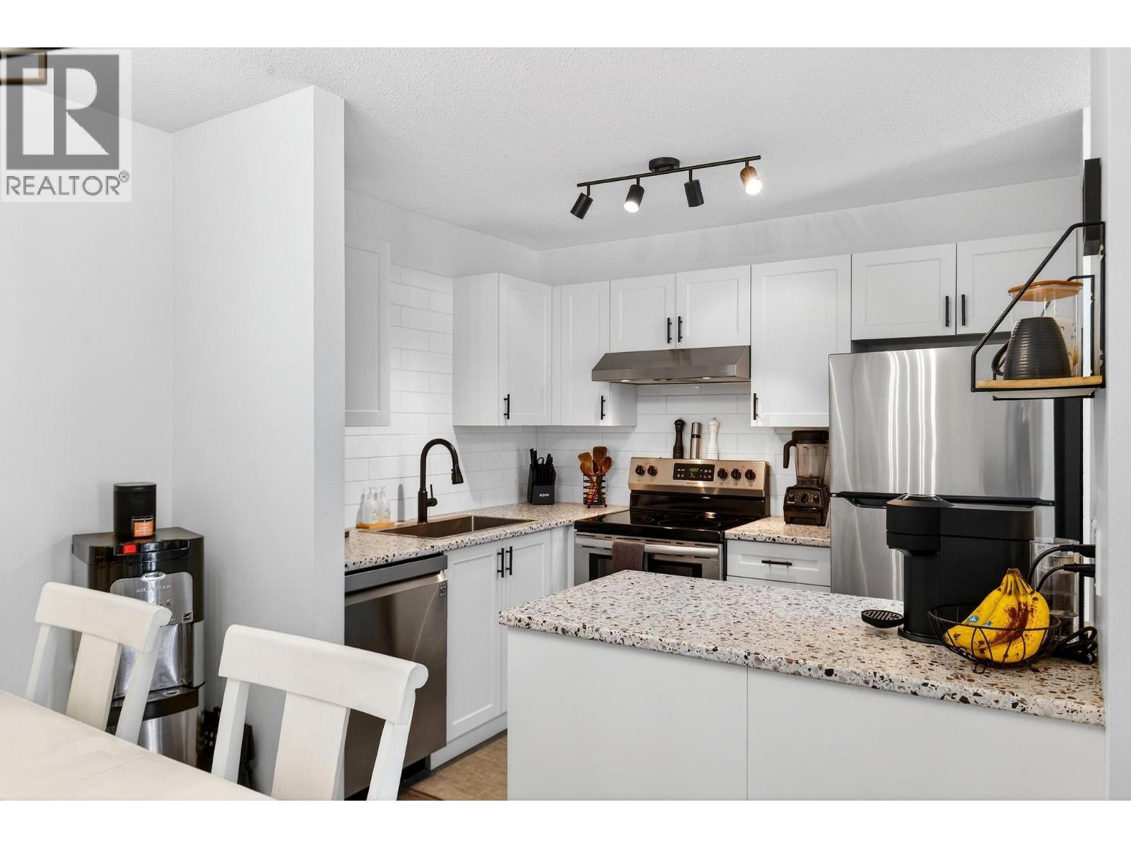 735 Cook Road Unit# 208C