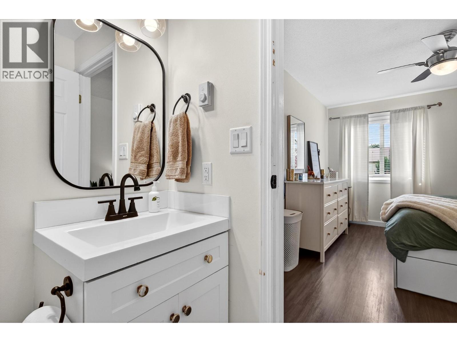 735 Cook Road Unit# 208C