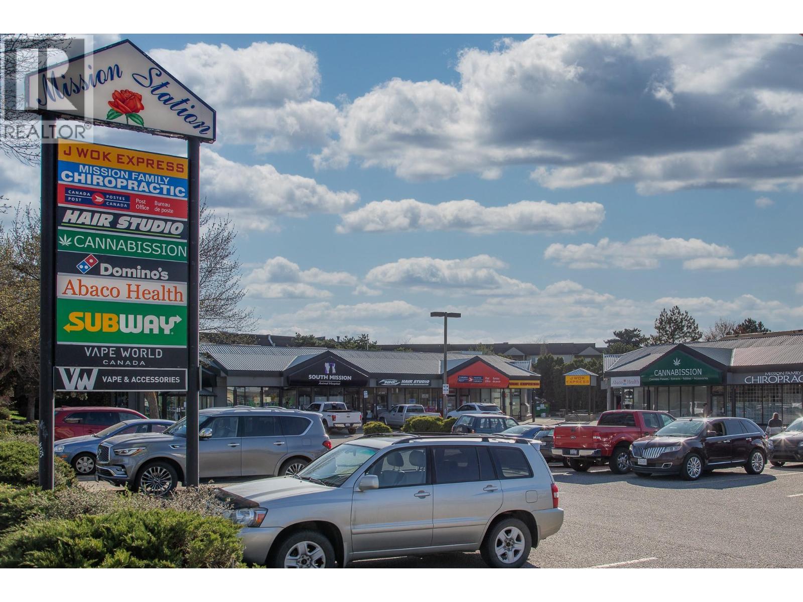 735 Cook Road Unit# 208C