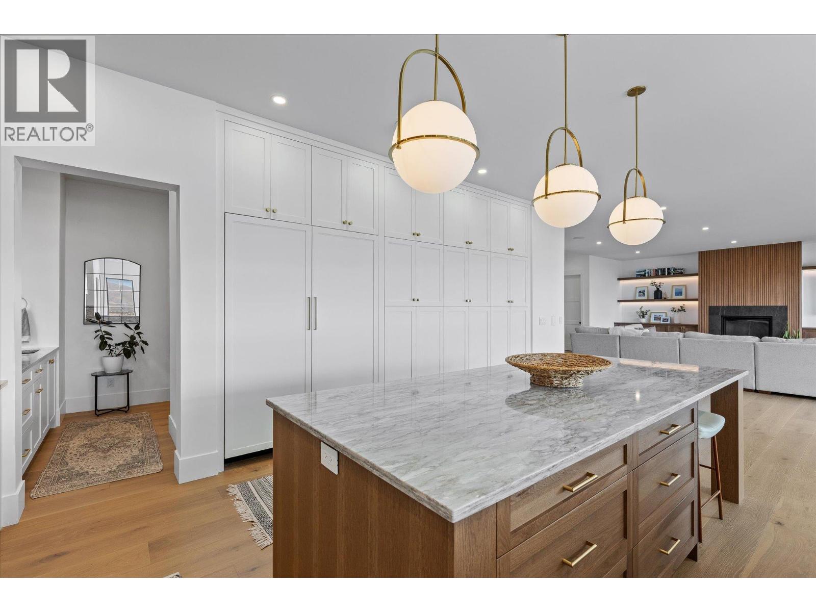 5631 Upper Mission Court