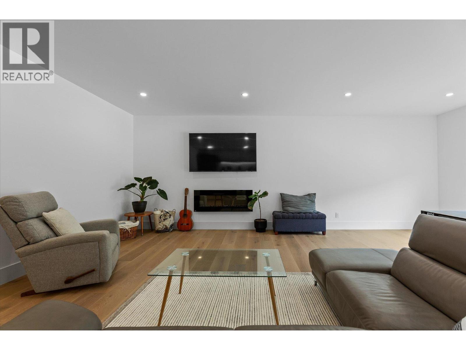5631 Upper Mission Court