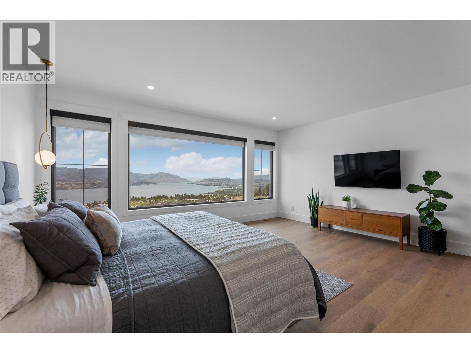 5631 Upper Mission Court